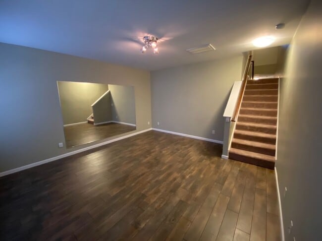 Building Photo - Lovely townhouse in fantastic Durham locat...