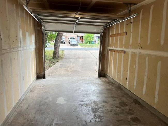 Building Photo - 7209 Aldea Dr