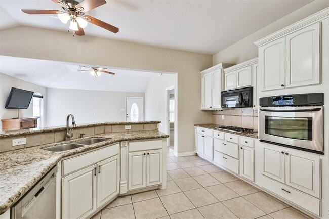 Building Photo - 6211 FM1374