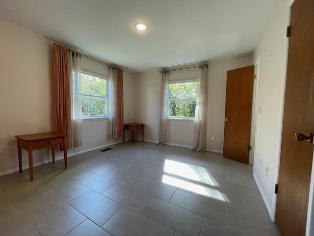 Building Photo - 209 Sanders Ave