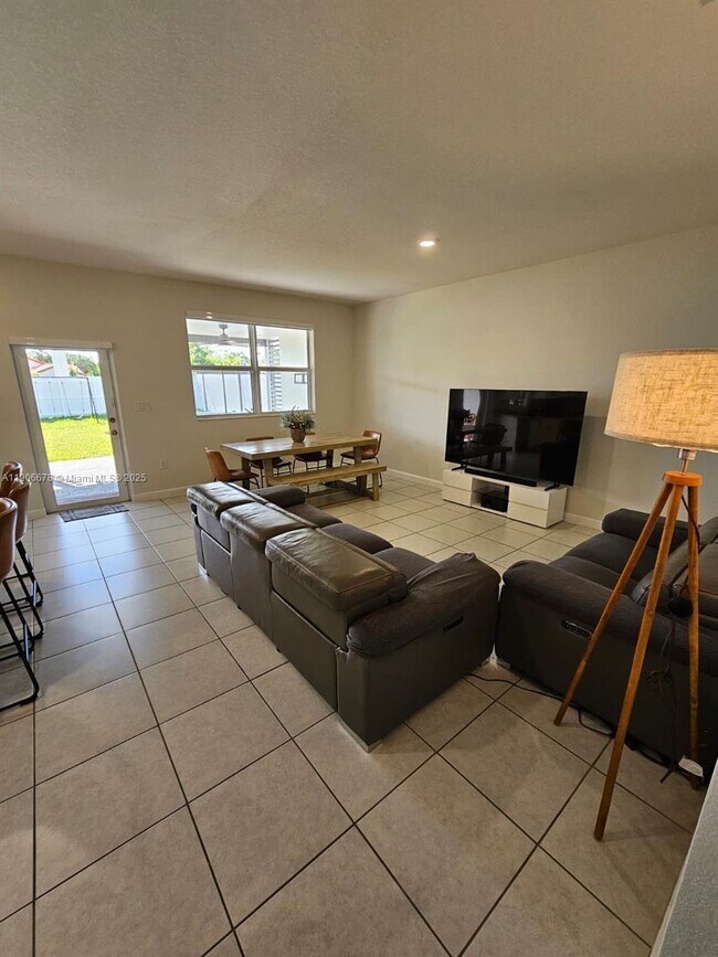 Building Photo - 12736 SW 215th Terrace