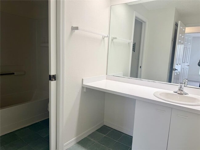 Building Photo - 20 Emerald Bay Dr