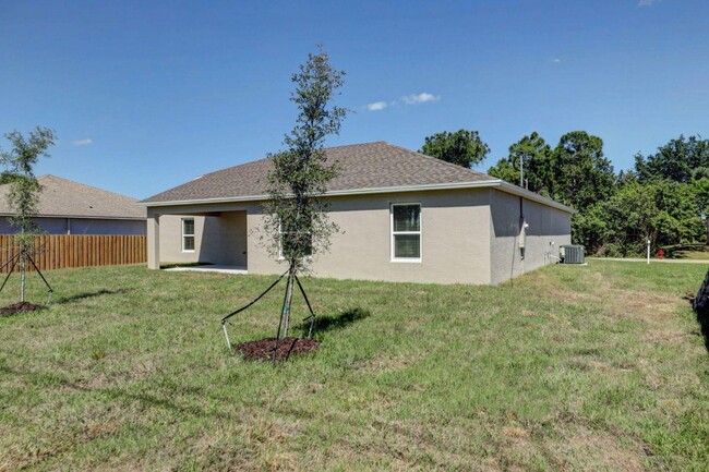 Building Photo - 3110 SW Martin St