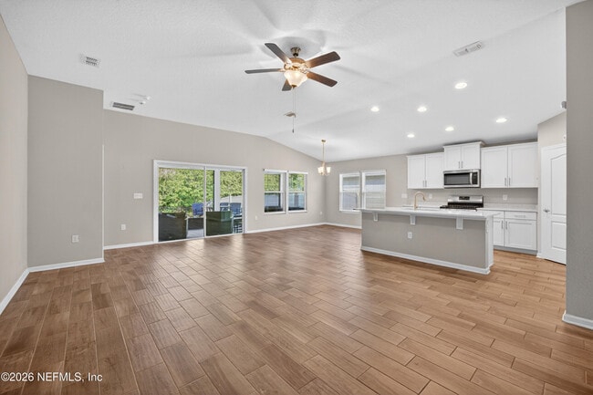 Building Photo - 83650 Nether St