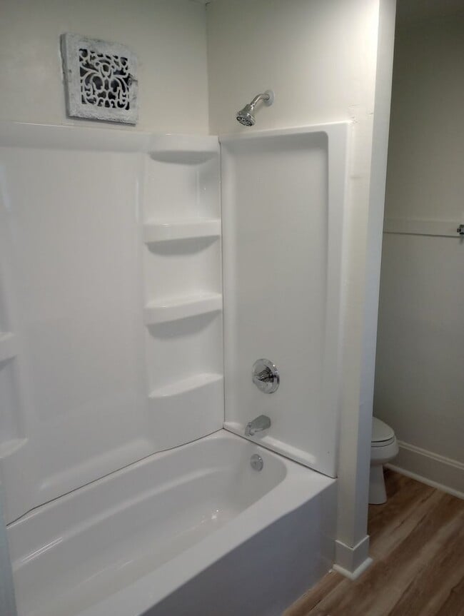 Building Photo - 615 Rebecca St