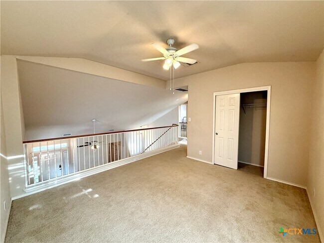 Building Photo - 558 Briggs Dr