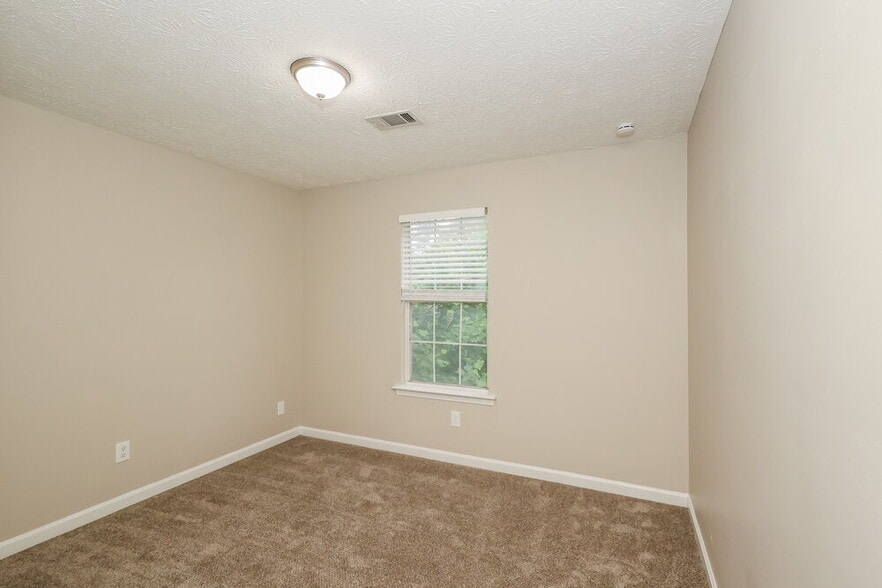 Building Photo - 5599 Rock Shoals Way