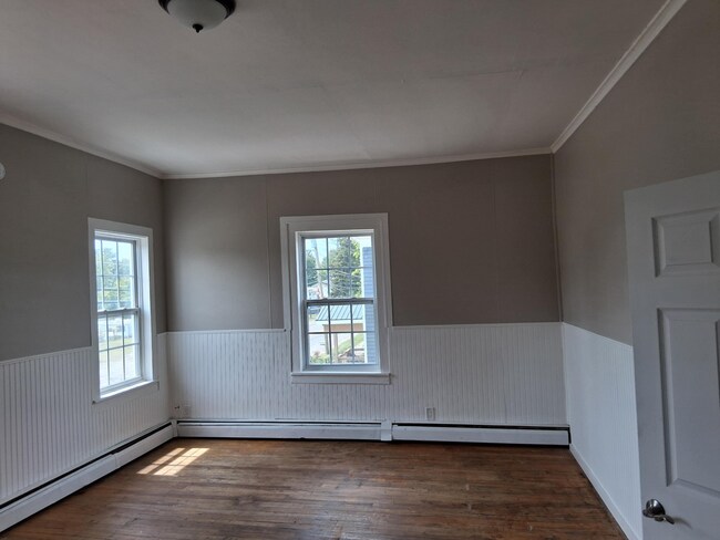 Building Photo - 1424 NY-49