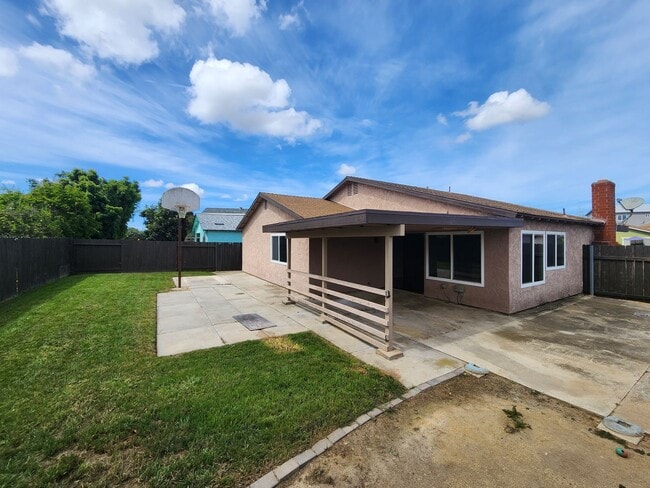 Building Photo - Completely Remodeled House In Mira Mesa