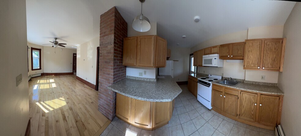 Building Photo - 19 Hickok Pl