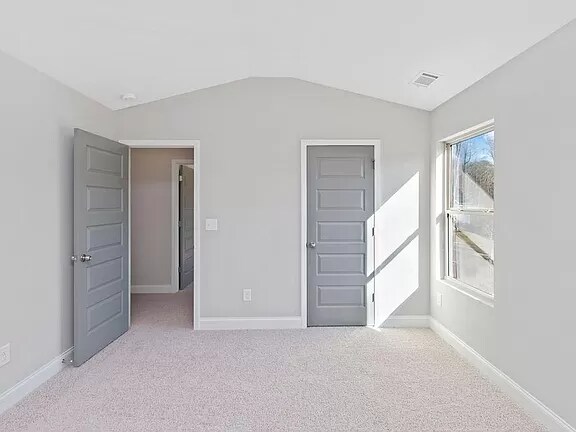 Building Photo - 571 Omnia Ct