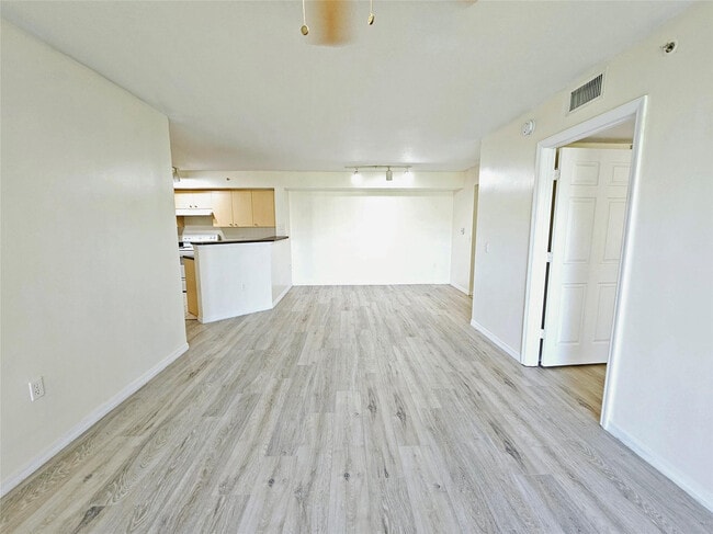 Building Photo - 4151 San Marino Blvd