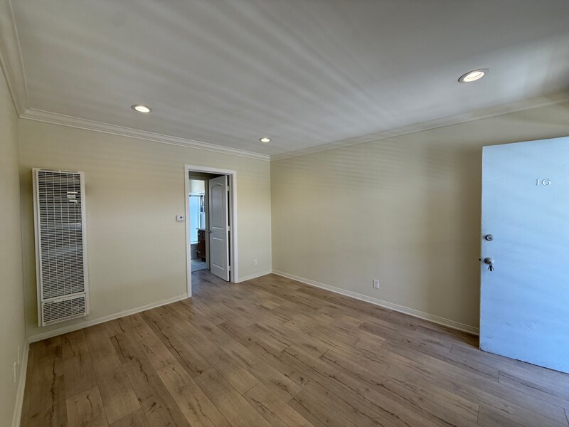 Building Photo - 3753 S Barrington Ave