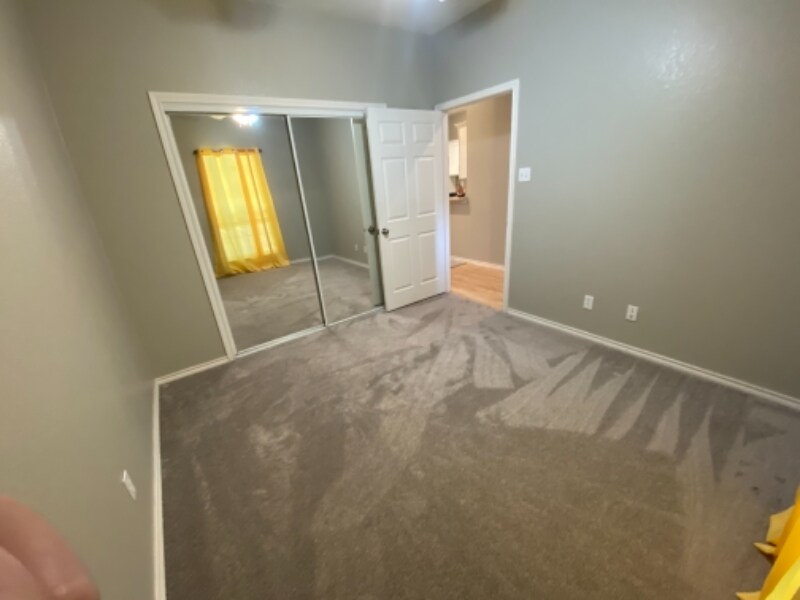 Building Photo - 400 Gaither St