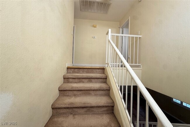 Building Photo - 9300 Cool Creek Ave