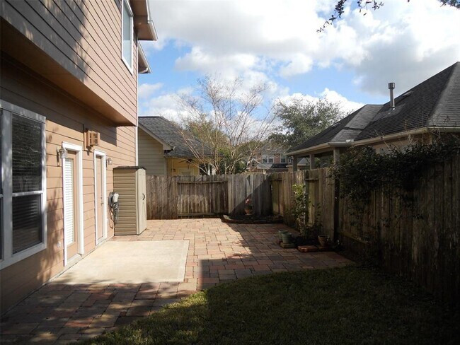 Building Photo - 21607 Spring Vine Ln