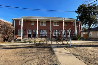 Building Photo - Cute 2 bed 1 bath with a basement you don't want to miss!