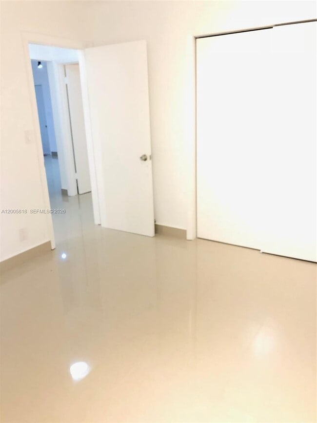 Building Photo - 2465 NE 183rd St