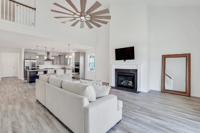 Building Photo - "Lagoon view in Lawton Station - Spacious ...