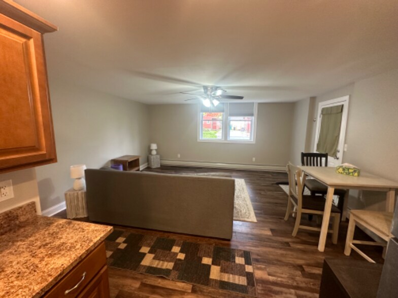 Building Photo - 49 Tappan St