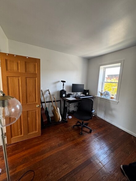 3rd fl bedroom - 1522 S 13th St