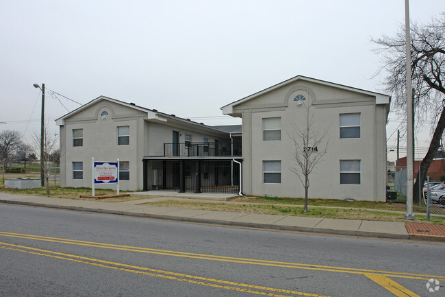 Primary Photo - Jefferson Manor Apartments