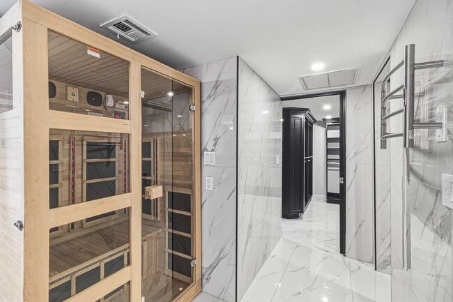 Building Photo - 3111 Bel Air Dr
