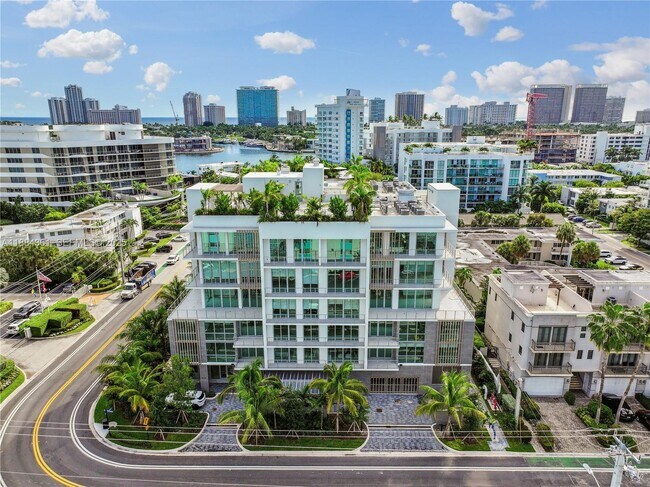 Building Photo - 10281 W Bay Harbor Dr