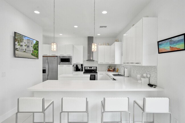 Building Photo - North Ocean Boulevard, Pompano Beach, FL 33062 - 4 BR 3.5 BA townhouse
