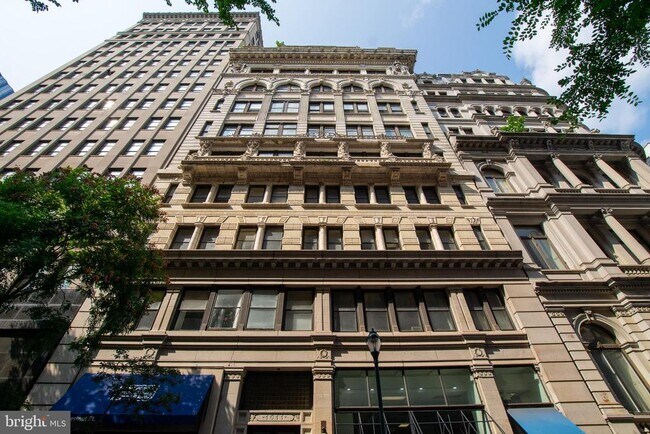 Building Photo - 1001-13 Chestnut St