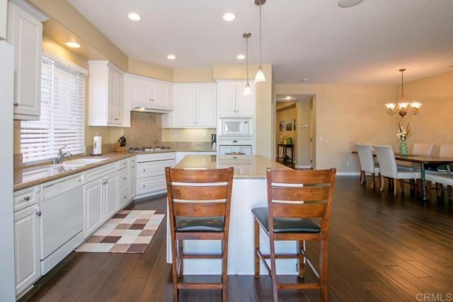 Building Photo - 4668 Meadow Dr