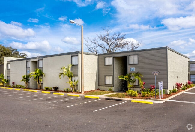 Building Photo - Rivertree Landing