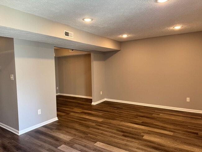 Building Photo - 306 Circuit Ln