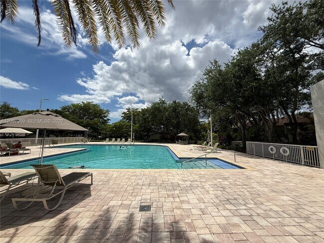 Building Photo - 10661 SW 113th Pl