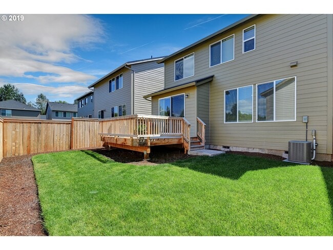 Building Photo - 23078 NE Sockeye St