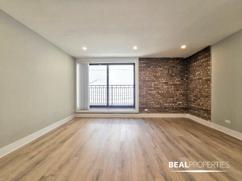 Building Photo - 1220 N LaSalle