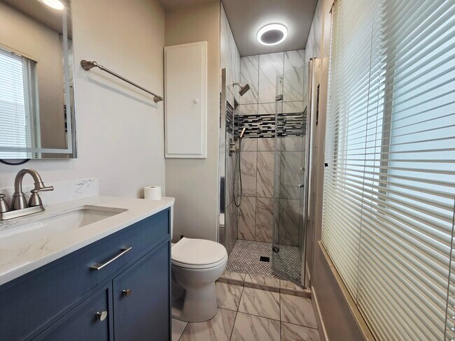 Building Photo - 250 Dolomite Dr