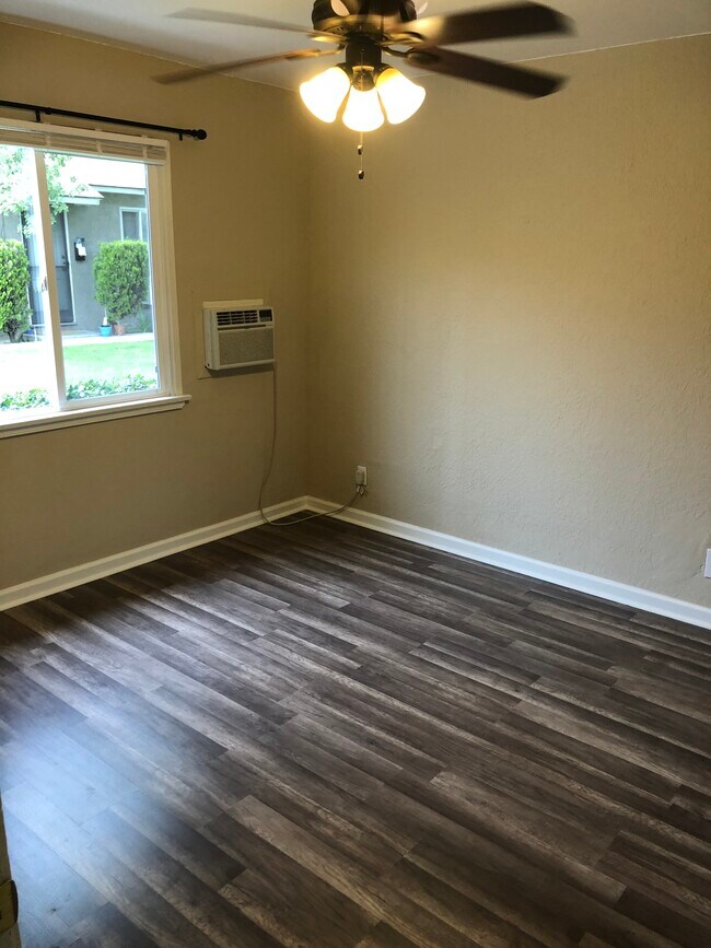 bedroom - 1739 N Hollywood Way