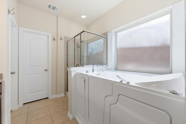 Building Photo - 7716 Stephany Taylor Dr