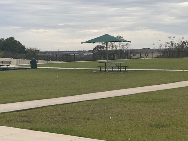 Building Photo - 3 Bedroom 2 Bath Home in Orchid Terrace fo...