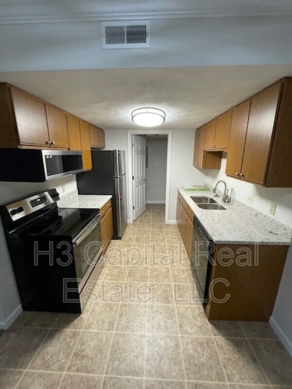 Building Photo - 130 Brookview Dr