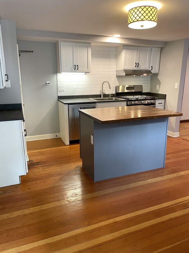 Floorplan - 1899 Selby Avenue