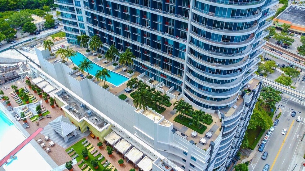 Building Photo - 60 SW 13th St