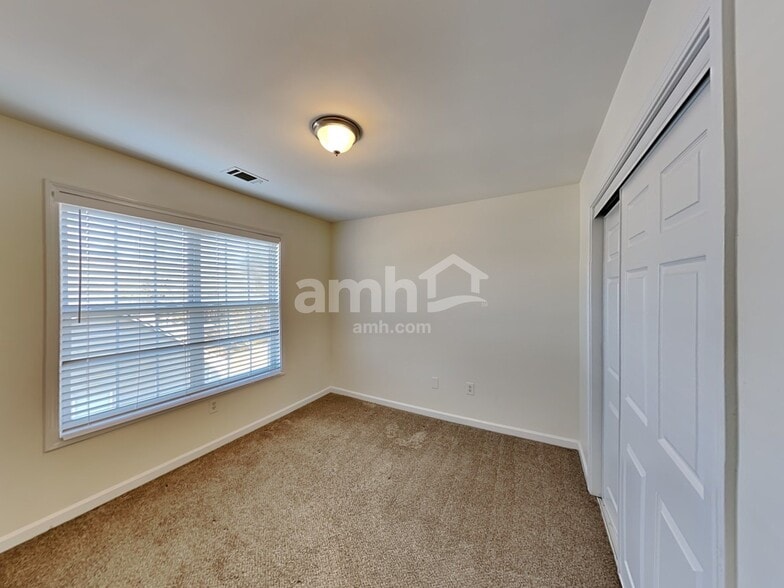 Building Photo - 750 Brooks Rd