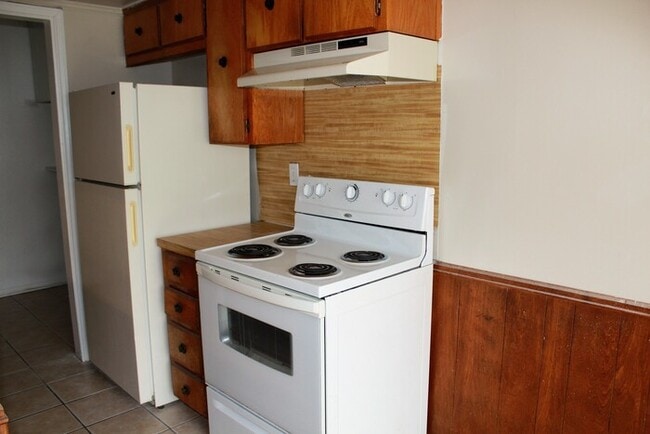 Building Photo - 3906 Charolais Dr