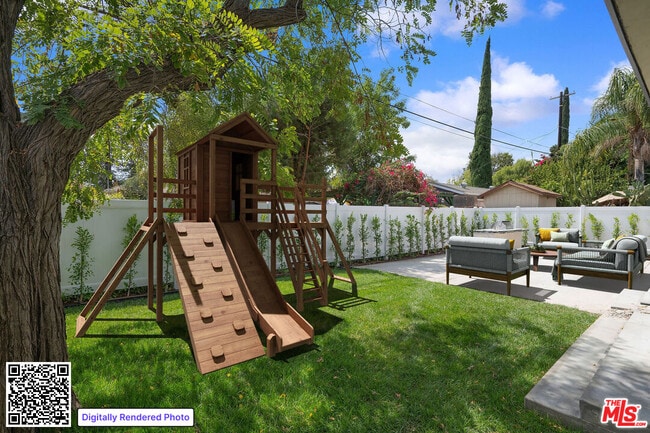 Building Photo - 17510 Miranda St