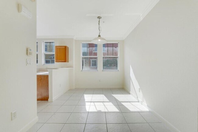 Building Photo - 441 Amador Ln