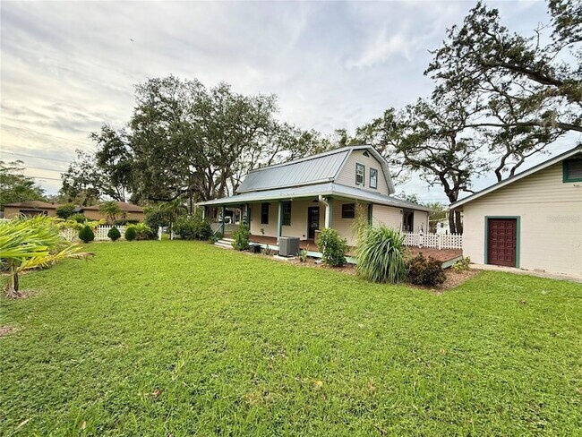 Building Photo - 7002 S Shamrock Rd