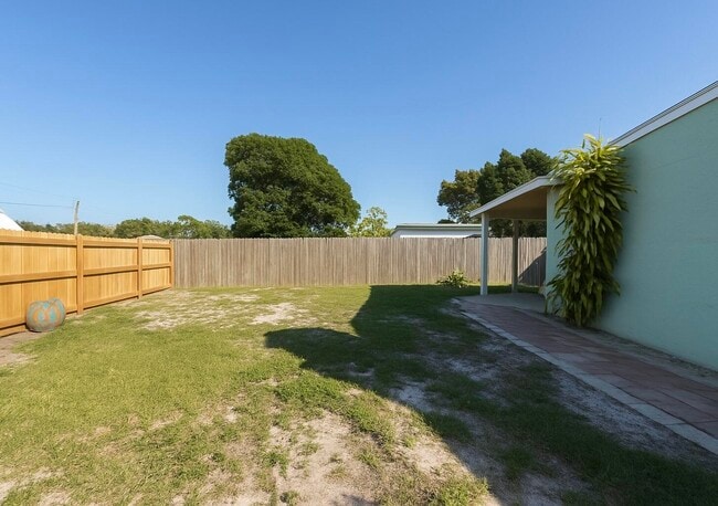 Building Photo - 1027 Beech Rd