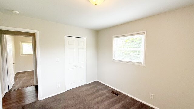 Building Photo - EAST SIDE 3 BEDROOM RANCH UPDATED AND AVAILABLE NOW!